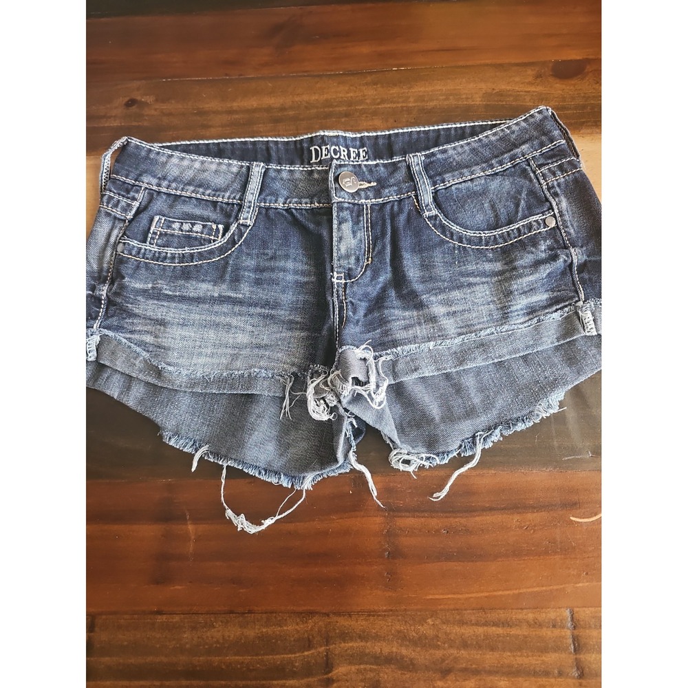 Decree Women Juniors Size 9 Denim Short Dark Wash Distress Cutoff Cuffed Jean057